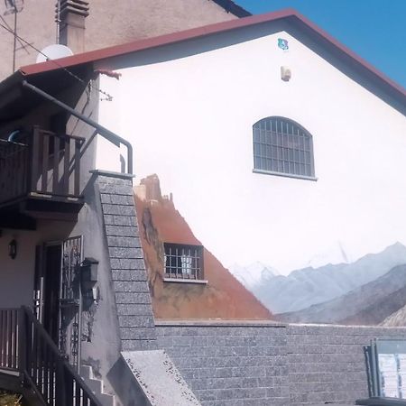 הוילה Caprie Casa Del Rustico, Indipendente Vista Sacra Con Dipinto מראה חיצוני תמונה