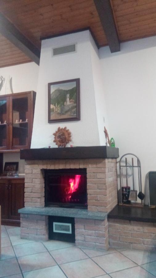 הוילה Caprie Casa Del Rustico, Indipendente Vista Sacra Con Dipinto מראה חיצוני תמונה