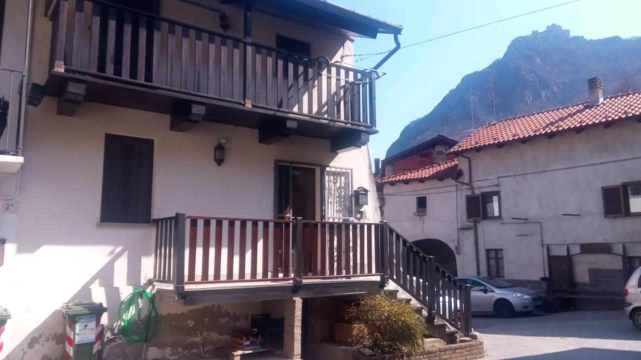 הוילה Caprie Casa Del Rustico, Indipendente Vista Sacra Con Dipinto מראה חיצוני תמונה