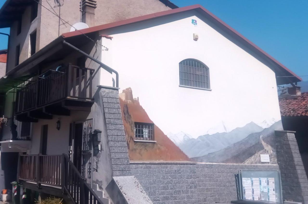 הוילה Caprie Casa Del Rustico, Indipendente Vista Sacra Con Dipinto מראה חיצוני תמונה