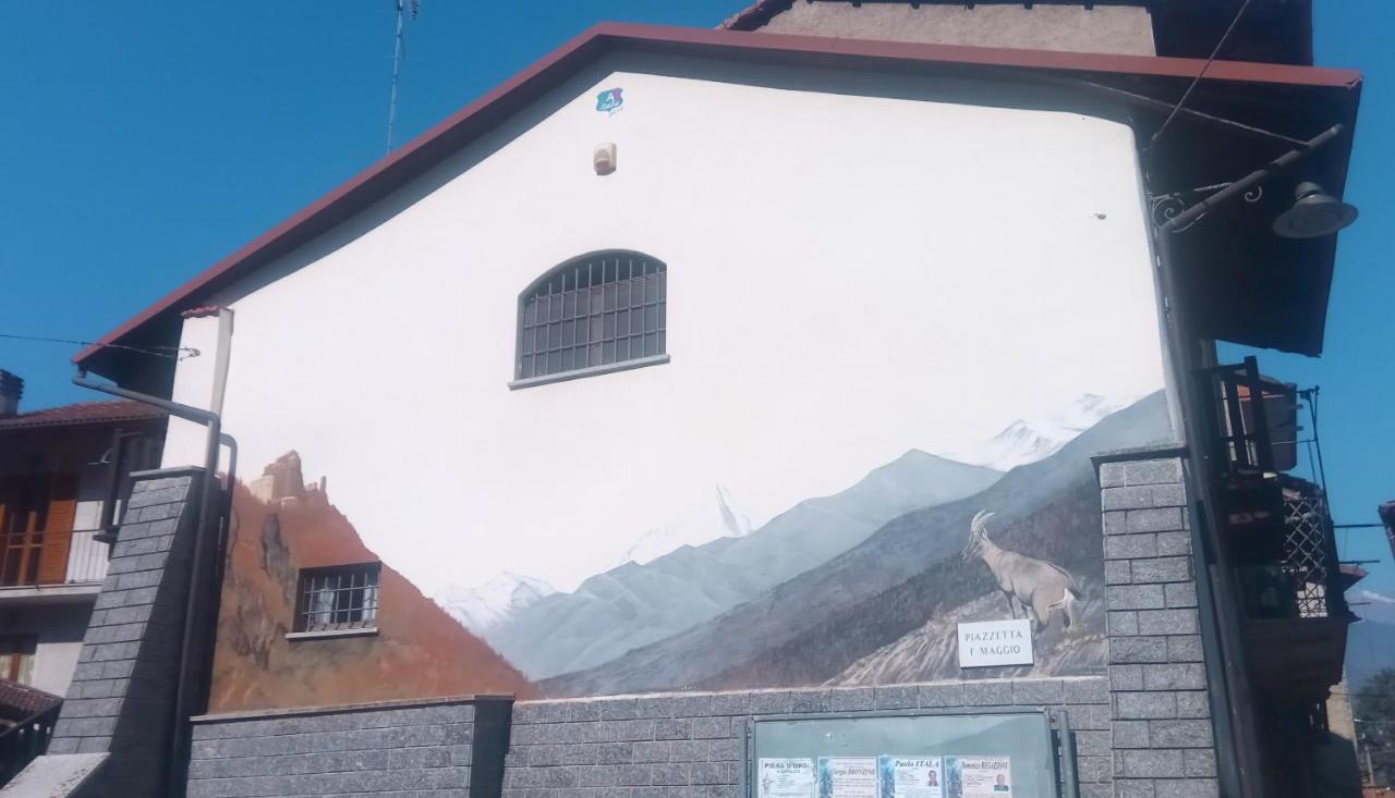 הוילה Caprie Casa Del Rustico, Indipendente Vista Sacra Con Dipinto מראה חיצוני תמונה