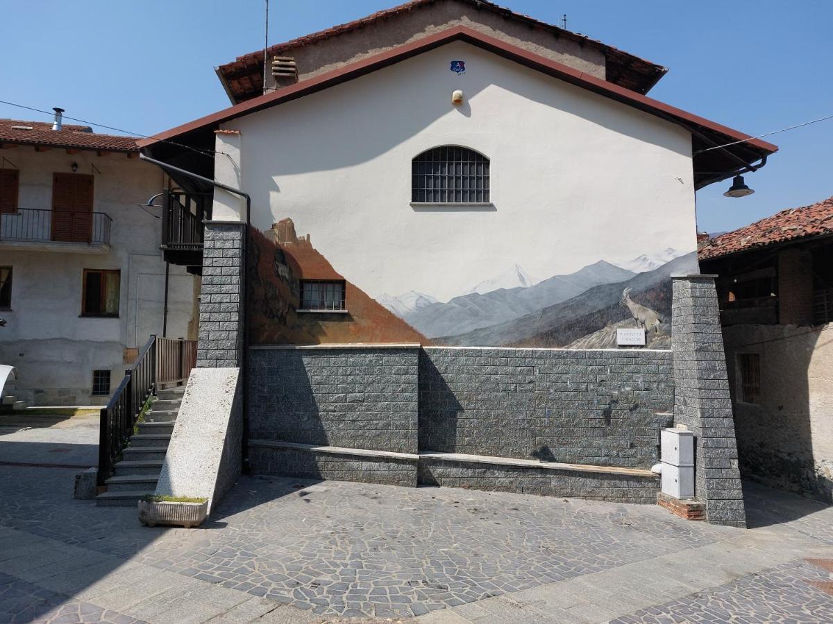 הוילה Caprie Casa Del Rustico, Indipendente Vista Sacra Con Dipinto מראה חיצוני תמונה