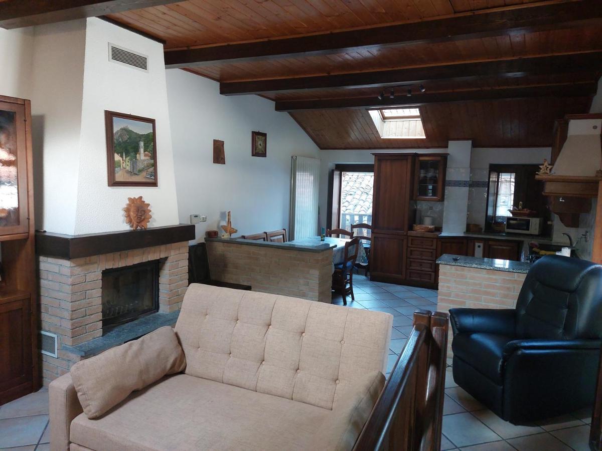 הוילה Caprie Casa Del Rustico, Indipendente Vista Sacra Con Dipinto מראה חיצוני תמונה